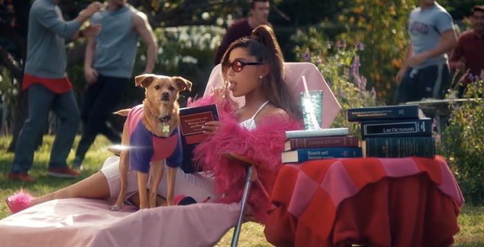 Ariana Grande Pays Tribute To Legally Blondes Elle Woods In